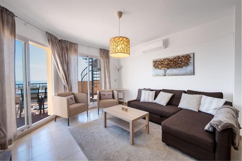 Penthouse Seaview - 3bed & 2bath *